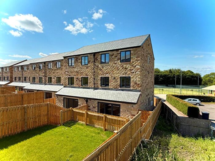 4 Bedroom House To Rent In Summer View, Holmfirth, West Yorkshire, HD9