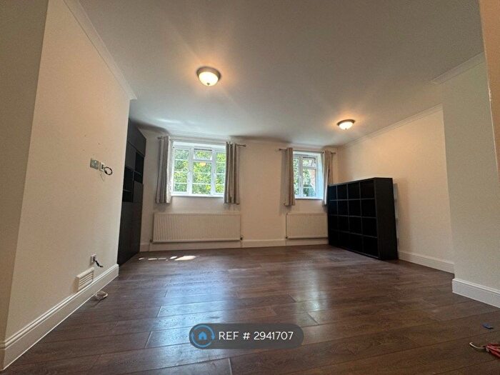 2 Bedroom Flat To Rent In Glenbuck Road, Surbiton, KT6