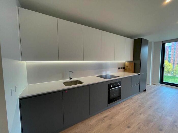 1 Bedroom Flat To Rent In Aspin Lane, Manchester, M4