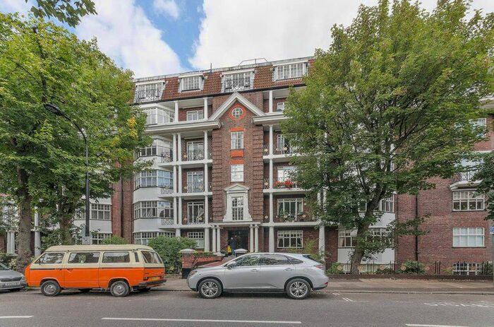 5 Bedroom Flat To Rent In Eton Avenue, Hampstead, London, NW3