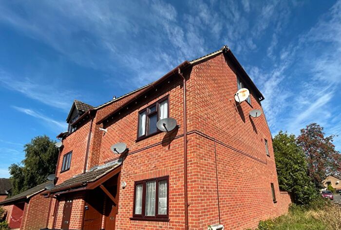 2 Bedroom Property To Rent In Three Corners Road, Garsington, Oxford, OX4