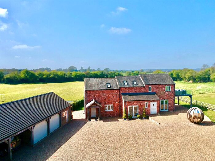 4 Bedroom Equestrian Facility For Sale In New Gate Court, Main Road, Anslow, DE13