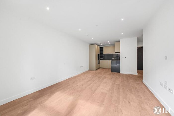 1 Bedroom Apartment To Rent In Anax Street London, N4