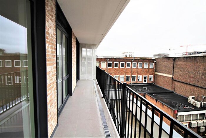 2 Bedroom Apartment To Rent In The Broadway, Town Centre, RH10