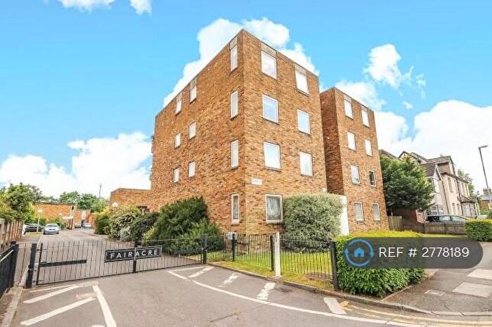 2 Bedroom Flat To Rent In New Malden, New Malden, KT3