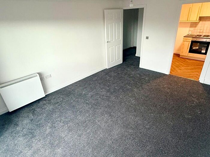 1 Bedroom Apartment To Rent In Mountbatten Close, Ashton-on-Ribble, Preston, PR2