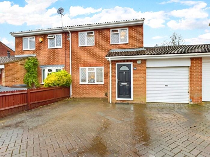 4 Bedroom Semi-Detached House To Rent In Mathias Walk, Basingstoke, RG22