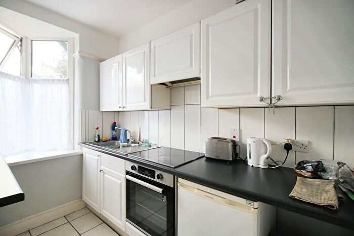 1 Bedroom Property To Rent In Brentwood Road, Romford, RM1
