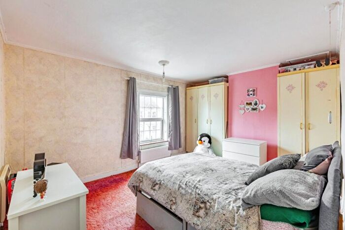 2 Bedroom Semi-Detached House For Sale In Finedon Road, Irthlingborough, Wellingborough, NN9