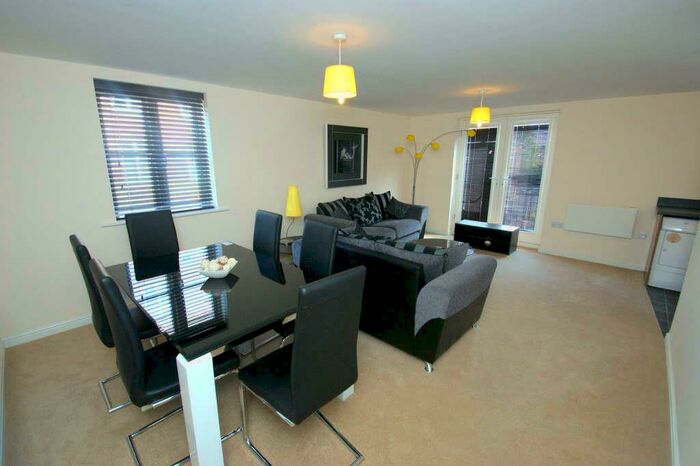 1 Bedroom Flat To Rent In Winker Green, Stanningley Road, LS12