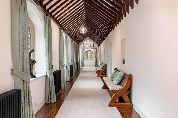 6 Bedroom Link Detached House For Sale In St. Clare's Court, Darlington, DL3