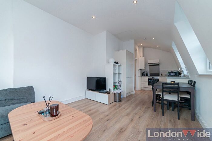 1 Bedroom Flat To Rent In , Crossford Street, London, SW9
