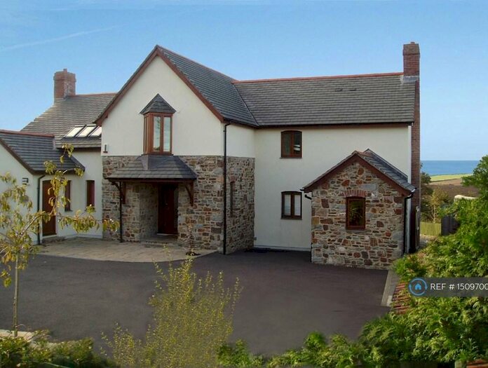 5 Bedroom Detached House To Rent In Abbotsham, Bideford, EX39