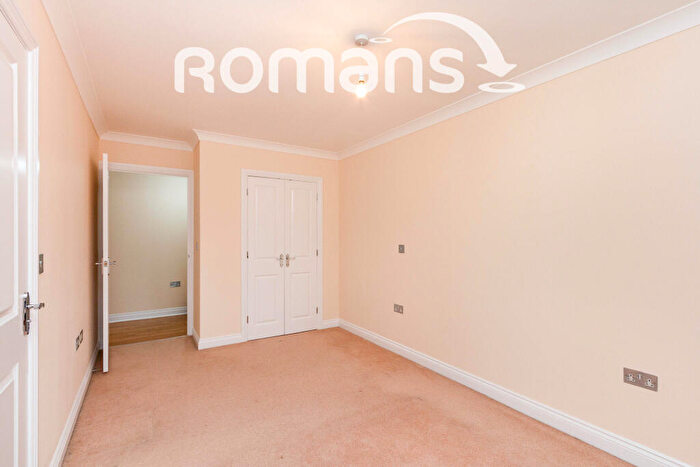 2 Bedroom Apartment To Rent In Clockhouse Road, GU14