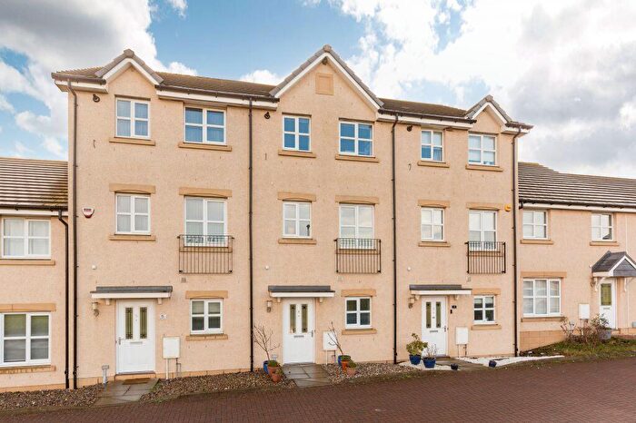 3 Bedroom Town House For Sale In Lugton Terrace, Gilmerton, Edinburgh, EH17