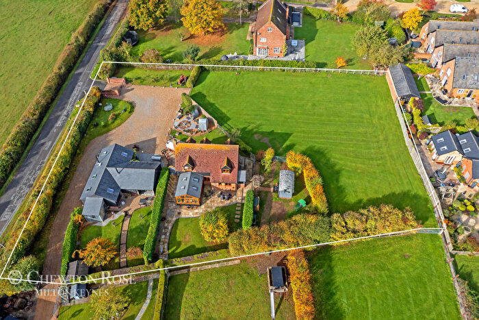 3 Bedroom Detached House For Sale In Ledburn, Leighton Buzzard, LU7