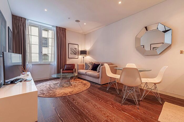 1 Bedroom Flat To Rent In Marconi House, London, WC2R