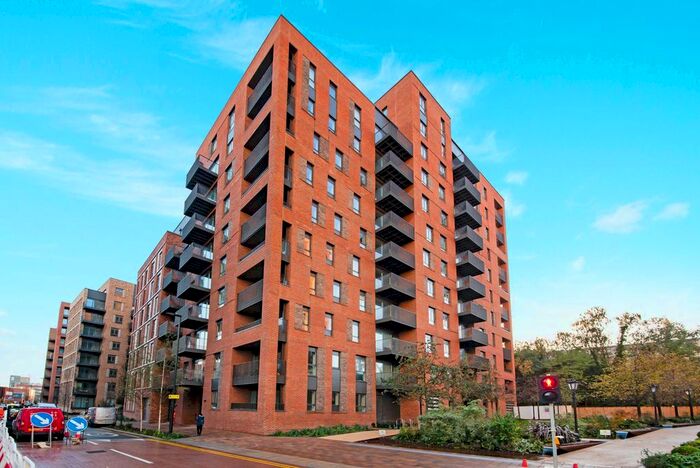 Studio To Rent In Blenheim Mansions, Neuner Road, London, N8