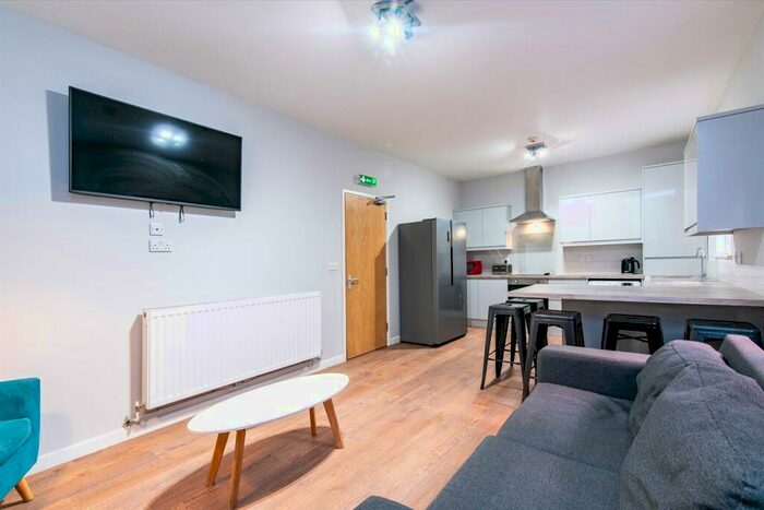 1 Bedroom Apartment To Rent In Room, Varsity Lace Market, NG1