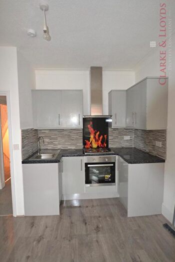 1 Bedroom Flat To Rent In Seven Kings, Essex, IG3