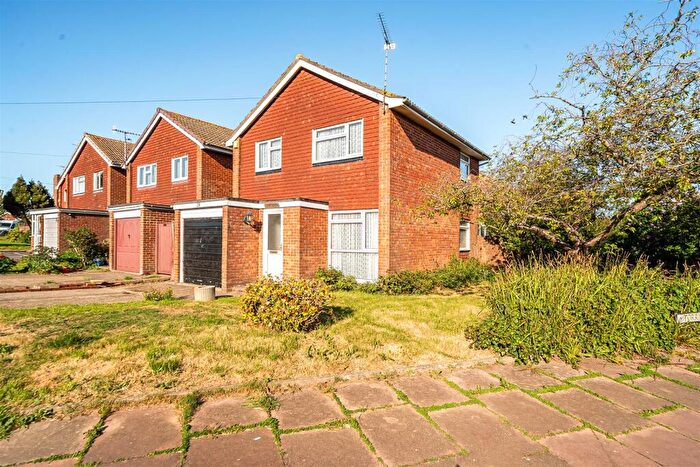 3 Bedroom Detached House For Sale In New Road, Worthing, BN13