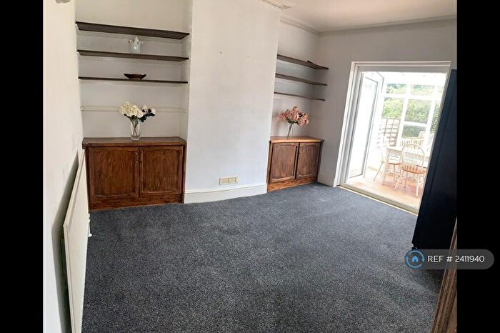 4 Bedroom Semi-Detached House To Rent In Upper Shaftesbury Avenue, Southampton, SO17