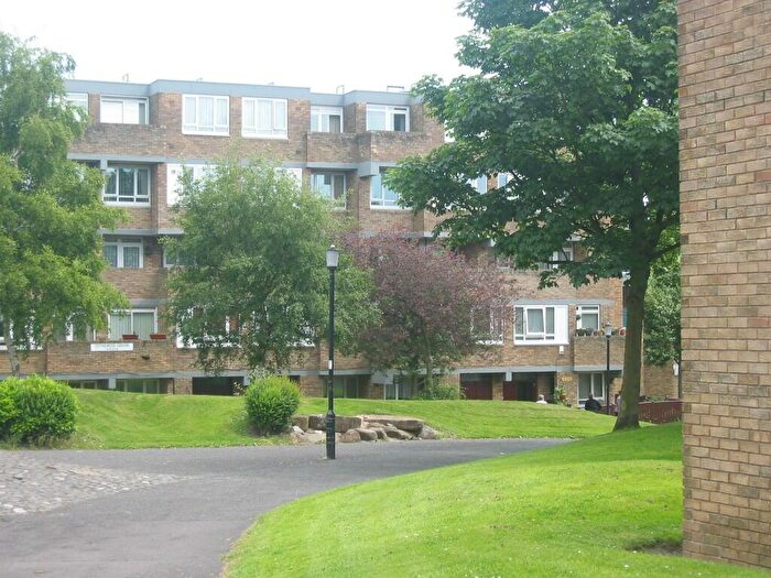 3 Bedroom Maisonette To Rent In Baxterwood Grove, Newcastle Upon Tyne, NE4