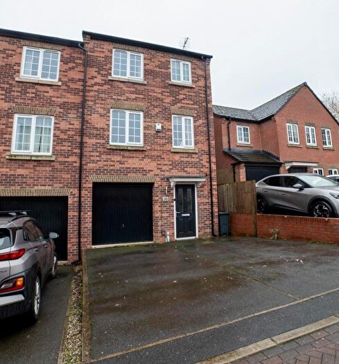 3 Bedroom Town House For Sale In Weavers Way, South Normanton, Alfreton, DE55
