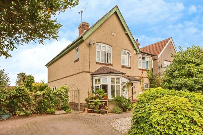 4 Bedroom Detached House For Sale In Alexandra Crescent, Uttoxeter, ST14