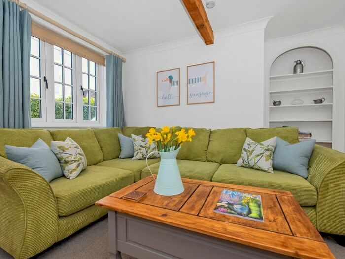 2 Bedroom Flat To Rent In College Road, Woodbridge, IP13