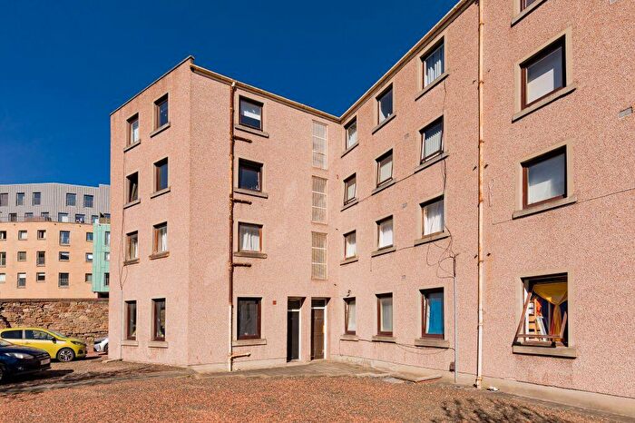 1 Bedroom Flat For Sale In / Abbey Lane, Edinburgh, EH8