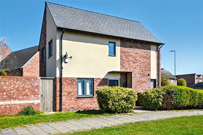 2 Bedroom Semi-Detached House For Sale In Redpoll Drive, Allerton Bywater, Castleford, Leeds, WF10