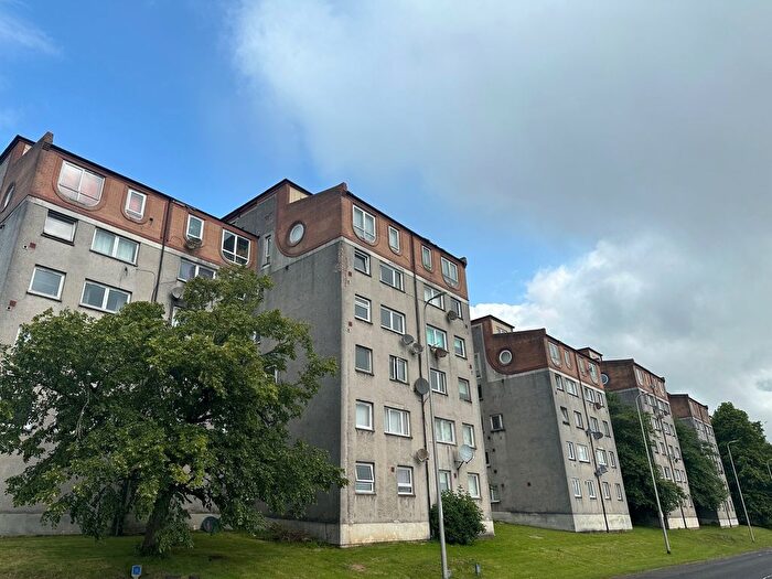 3 Bedroom Flat To Rent In Greenrigg Road, Glasgow, G67