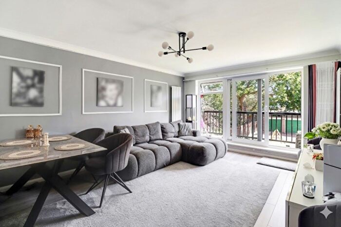 2 Bedroom Flat For Sale In Windermere Court, Oaklands Road, Bromley, BR1