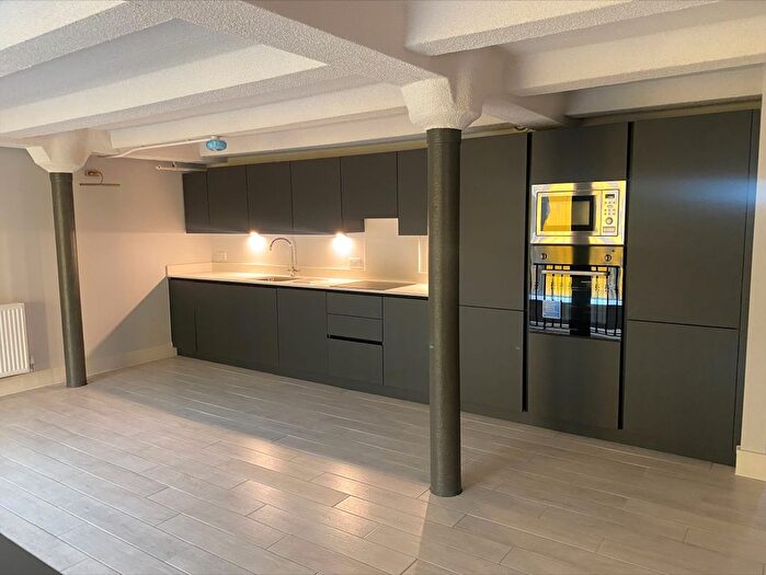 2 Bedroom Property To Rent In Tobacco Warehouse, Liverpool, L3