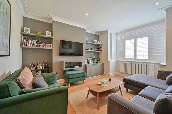 4 Bedroom Detached House To Rent In Pepys Road, Raynes Park, London, SW20