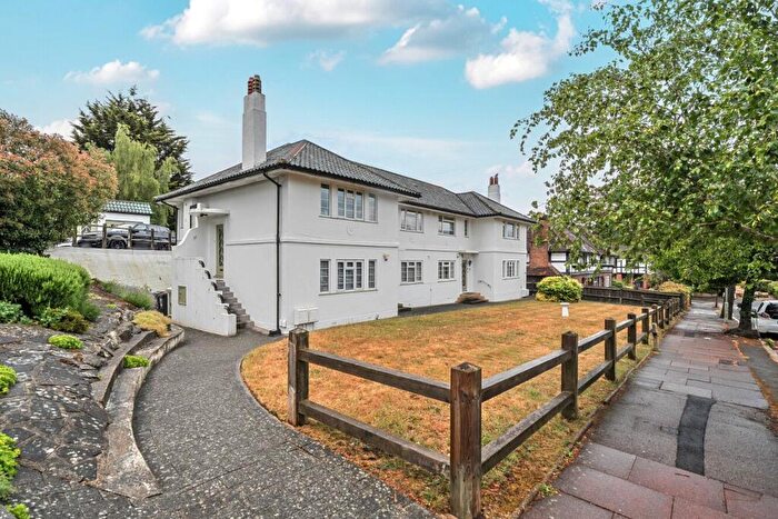 2 Bedroom Maisonette For Sale In Winchester Road, Bromley, BR2