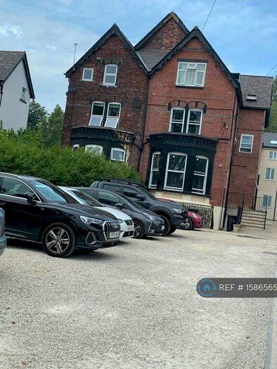 3 Bedroom Flat To Rent In Lidgett Lane, Leeds, LS17