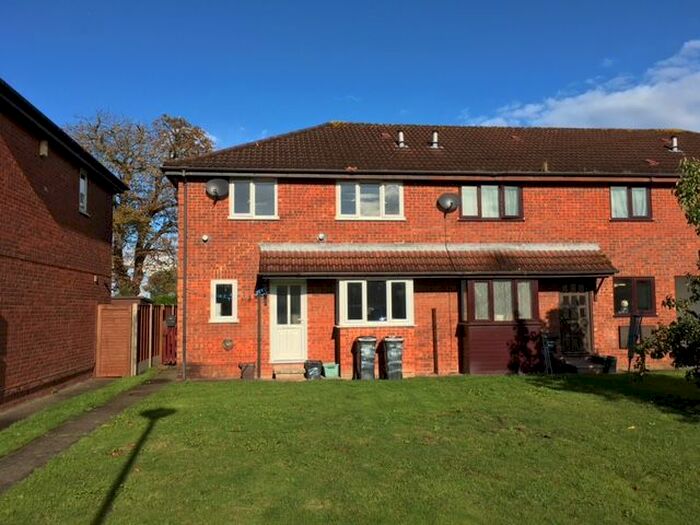 2 Bedroom Terraced House To Rent In Windsor Road, Bridgwater, TA6