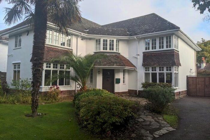 4 Bedroom Property To Rent In Seaway Avenue, Christchurch, BH23