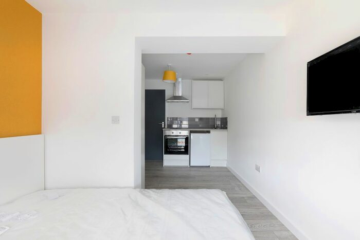 1 Bedroom Studio To Rent In Newport Road, Burgess Hill, RH15