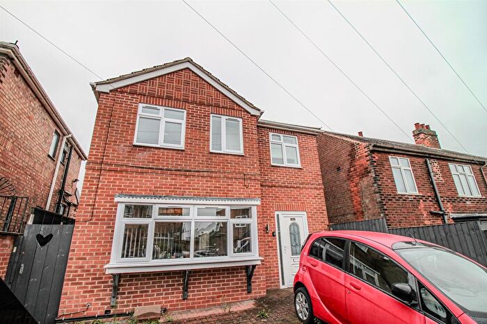 3 Bedroom Detached House To Rent In Eastdale Road, Bakersfield, Nottingham, NG3