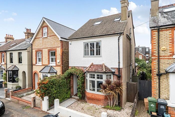 4 Bedroom House To Rent In Springcopse Road Reigate, RH2