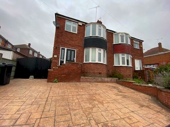 3 Bedroom House To Rent In Barrie Grove, Hellaby, Rotherham, S66