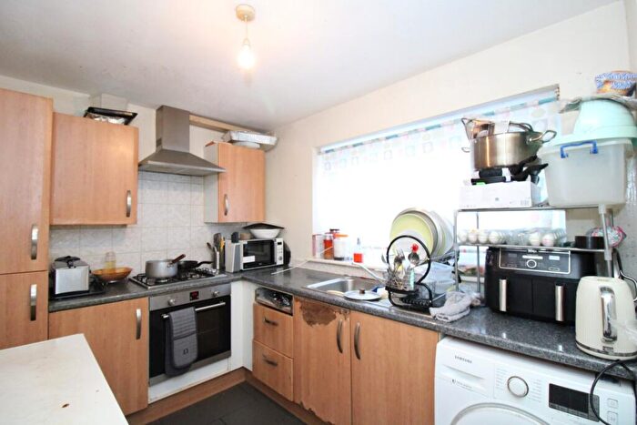 3 Bedroom Terraced House For Sale In Cholwell Road, Stevenage, SG2