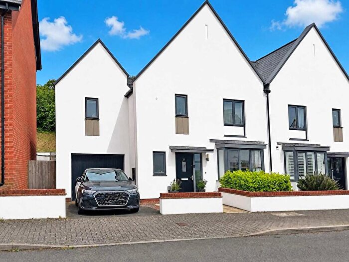4 Bedroom Semi Detached House For Sale In Milbury Farm Meadow, Exminster, EX6