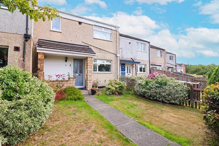 3 Bedroom Terraced House For Sale In Combs Way, Glossop, SK13