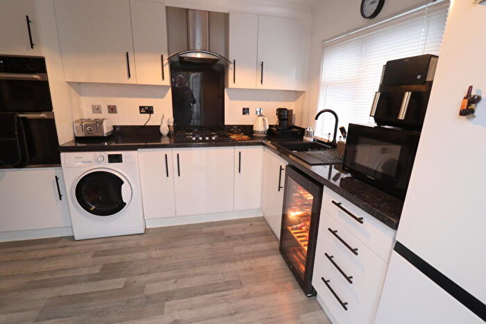 1 Bedroom Bungalow For Sale In Church Road Residential Park Homes, Church Road, Corringham, Stanford-le-Hope, SS17