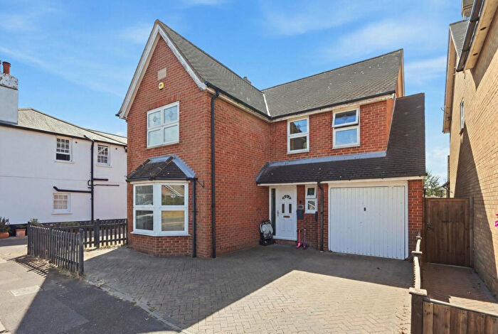 4 Bedroom Detached House For Sale In High Street, Rochford, SS4