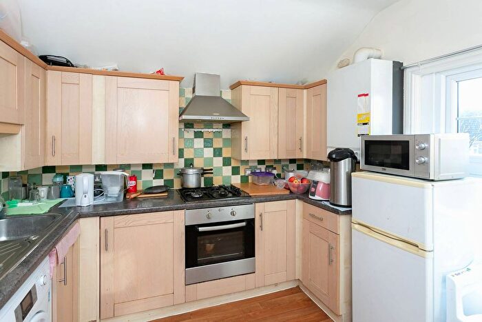 2 Bedroom Flat To Rent In , Watford, WD18